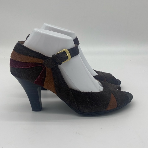 Croft &B Barrow Sole(Sense)ability Suede Open Toe Heels - Picture 11 of 11